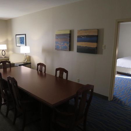 Holiday Inn Hotel & Suites Regina By Ihg Exterior foto